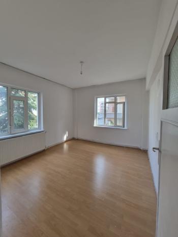 AFYON ÜÇOK EMLAKTAN HARBİŞ KOCATEPE MAH 2+1 80M² TEMİZ BAKIMLI KİRALIK DAİRE