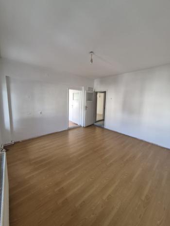 AFYON ÜÇOK EMLAKTAN HARBİŞ KOCATEPE MAH 2+1 80M² TEMİZ BAKIMLI KİRALIK DAİRE