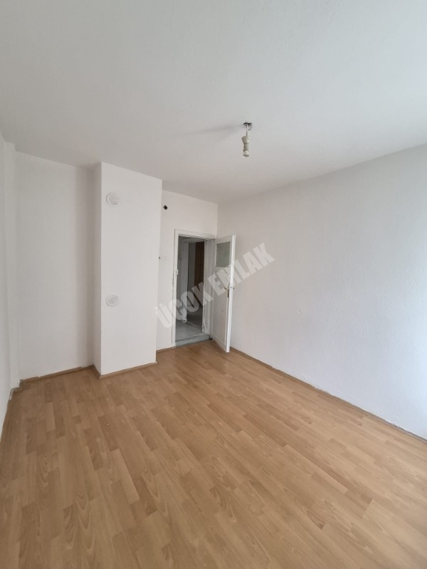 AFYON ÜÇOK EMLAKTAN HARBİŞ KOCATEPE MAH 2+1 80M² TEMİZ BAKIMLI KİRALIK DAİRE