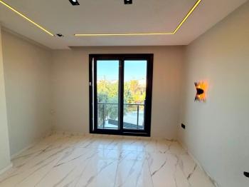Didim'de Satılık Bitişik Nizamlı Ön Cephe Villa