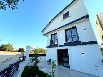 Didim'de Satılık Bitişik Nizamlı Ön Cephe Villa