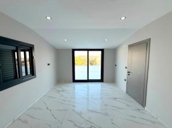 Didim'de Satılık Bitişik Nizamlı Ön Cephe Villa