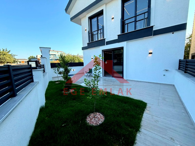 Didim'de Satılık Bitişik Nizamlı Ön Cephe Villa