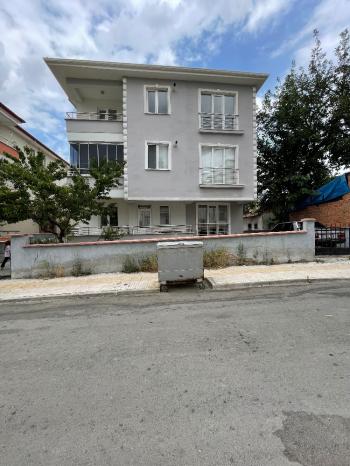 Güvenay - Çorum Gülabibey Göğüs Hastalıkları Hastahanesi Civarı Satılık 2+1 