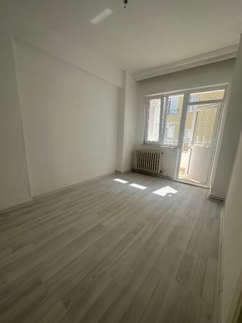 GÜVENAY - ÇORUM ULUKAVAK MAH. İLİM YAYMA CİVARI  3+1 KİRALIK DAİRE 