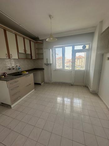 GÜVENAY - ÇORUM ULUKAVAK MAH. İLİM YAYMA CİVARI  3+1 KİRALIK DAİRE 