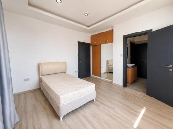 Yeşiltepede Satılık Modern Tasarımlı 3+1 Villa
