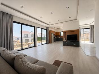 Yeşiltepede Satılık Modern Tasarımlı 3+1 Villa