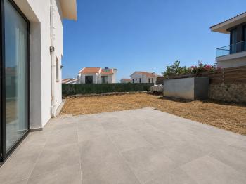 Yeşiltepede Satılık Modern Tasarımlı 3+1 Villa