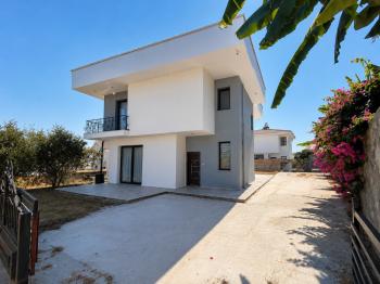 Yeşiltepede Satılık Modern Tasarımlı 3+1 Villa