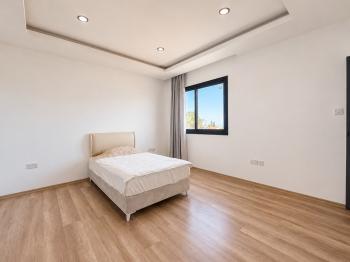 Yeşiltepede Satılık Modern Tasarımlı 3+1 Villa