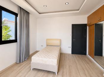 Yeşiltepede Satılık Modern Tasarımlı 3+1 Villa