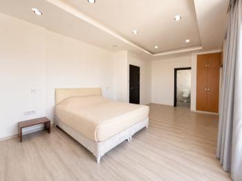 Yeşiltepede Satılık Modern Tasarımlı 3+1 Villa