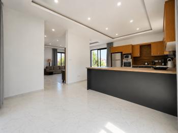 Yeşiltepede Satılık Modern Tasarımlı 3+1 Villa