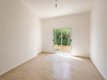 Karşıyaka’da Denize Yürüme Mesafesinde Kiralık Havuzlu 5+1 Villa
