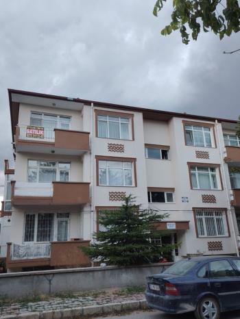 * AFYON ÜÇOK EMLAKTAN HARBİŞ KOCATEPE MAH 3+1 100M² TEMİZ BAKIMLI SATILIK DAİRE *