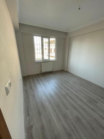✭ AFYON ÜÇOK EMLAKTAN MAREŞAL FEVZİ ÇAKMAK MAH 3+1 115M² TEMİZ BAKIMLI SATILIK DAİRE ✭