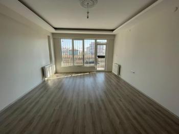 ✭ AFYON ÜÇOK EMLAKTAN MAREŞAL FEVZİ ÇAKMAK MAH 3+1 115M² TEMİZ BAKIMLI SATILIK DAİRE ✭