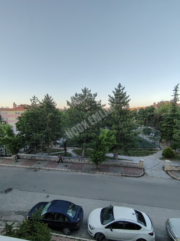* AFYON ÜÇOK EMLAKTAN HARBİŞ KOCATEPE MAH 3+1 100M² TEMİZ BAKIMLI SATILIK DAİRE *