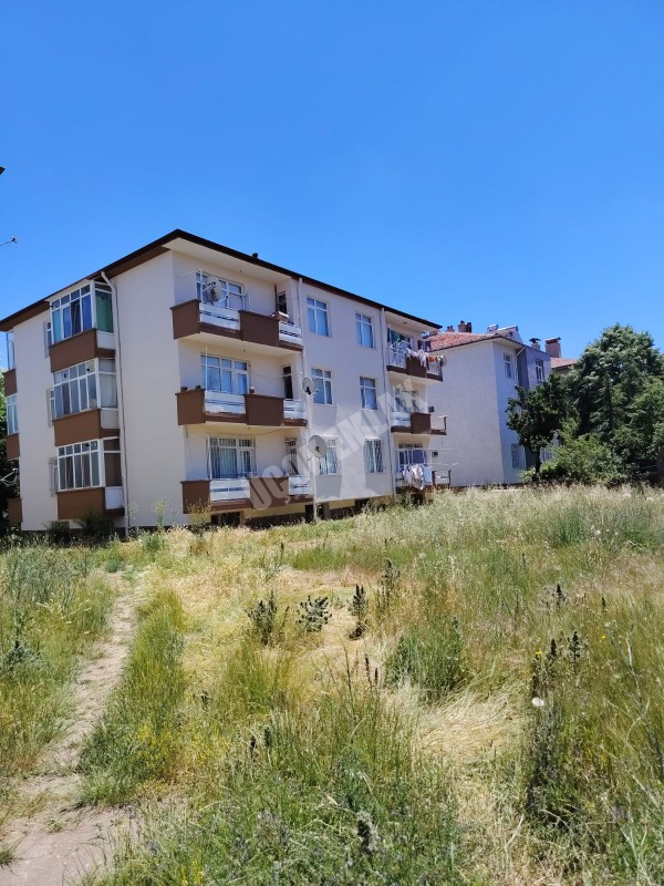 * AFYON ÜÇOK EMLAKTAN HARBİŞ KOCATEPE MAH 3+1 100M² TEMİZ BAKIMLI SATILIK DAİRE *