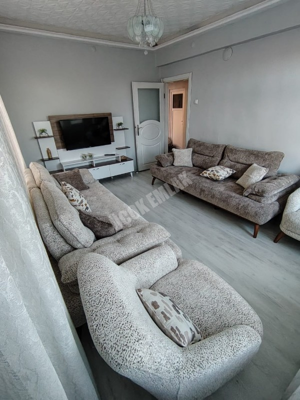 * AFYON ÜÇOK EMLAKTAN HARBİŞ KOCATEPE MAH 3+1 100M² TEMİZ BAKIMLI SATILIK DAİRE *