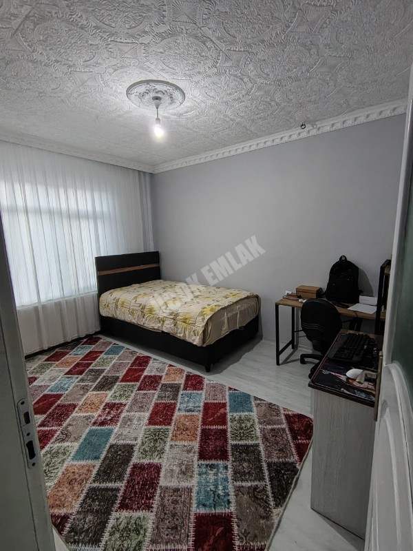 * AFYON ÜÇOK EMLAKTAN HARBİŞ KOCATEPE MAH 3+1 100M² TEMİZ BAKIMLI SATILIK DAİRE *