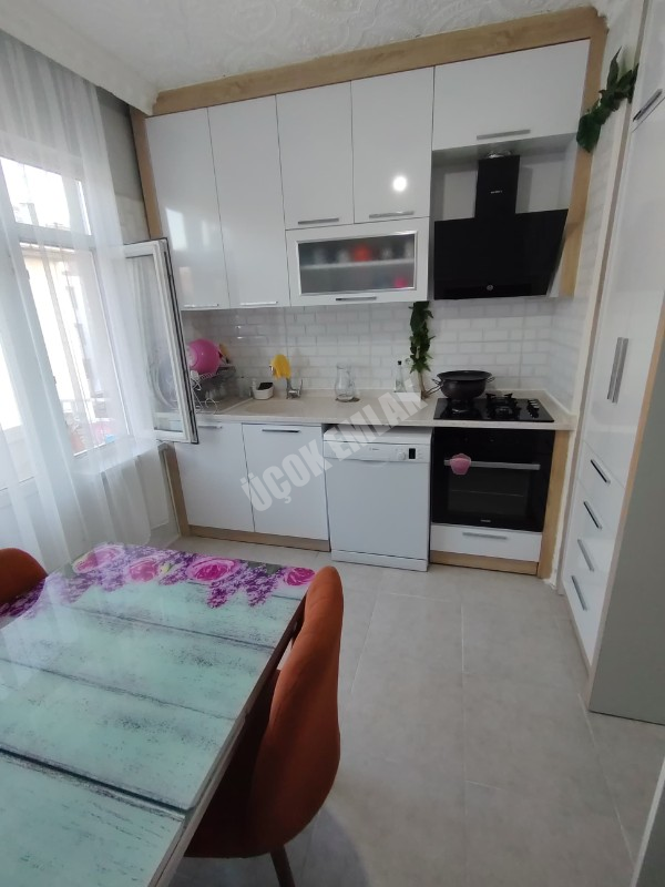 * AFYON ÜÇOK EMLAKTAN HARBİŞ KOCATEPE MAH 3+1 100M² TEMİZ BAKIMLI SATILIK DAİRE *