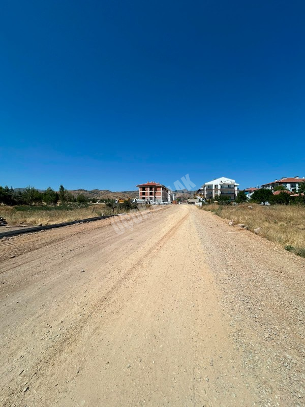 AFYON ÜÇOK EMLAKTAN MAREŞAL FEVZİ ÇAKMAK MAH EBEVEYN BANYOLU  3+1 110M² SIFIR SATILIK DAİRELER 