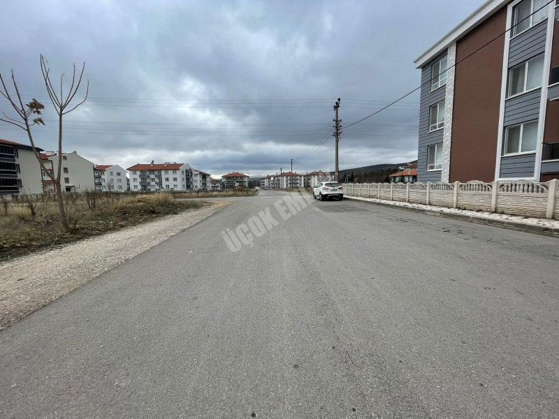 ✭ AFYON ÜÇOK EMLAKTAN MAREŞAL FEVZİ ÇAKMAK MAH 3+1 115M² TEMİZ BAKIMLI SATILIK DAİRE ✭