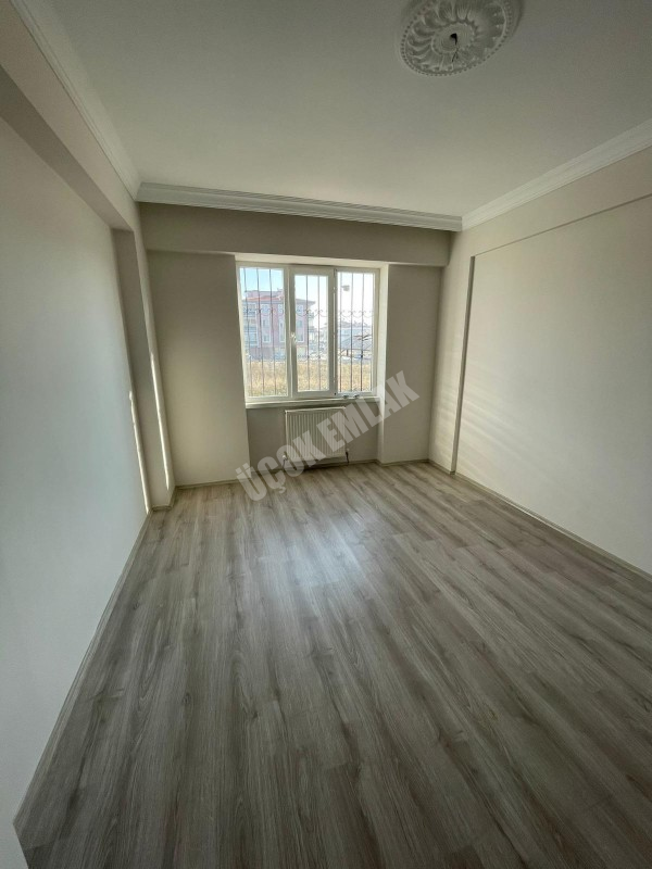 ✭ AFYON ÜÇOK EMLAKTAN MAREŞAL FEVZİ ÇAKMAK MAH 3+1 115M² TEMİZ BAKIMLI SATILIK DAİRE ✭