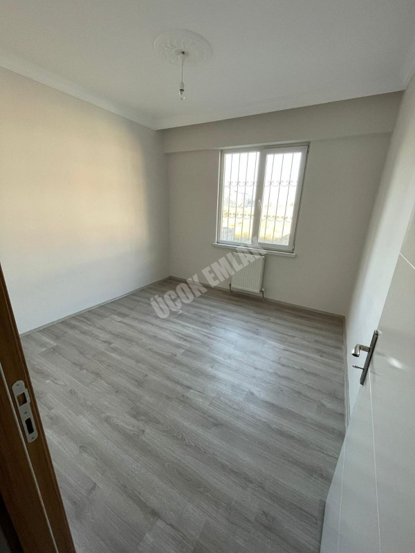 ✭ AFYON ÜÇOK EMLAKTAN MAREŞAL FEVZİ ÇAKMAK MAH 3+1 115M² TEMİZ BAKIMLI SATILIK DAİRE ✭