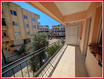 Didim Yeni Mahalle'de Merkezi Konumda Satılık 2+1 Ara Kat Daire