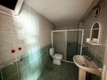 Didim Yeni Mahalle'de Merkezi Konumda Satılık 2+1 Ara Kat Daire