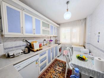 Didim Çamlık Aytepe’de Denize Yakın Eşyalı 3+1 Tripleks Yazlık