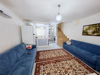 Didim Çamlık Aytepe’de Denize Yakın Eşyalı 3+1 Tripleks Yazlık
