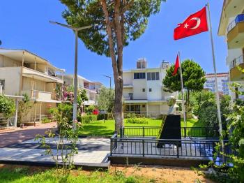Didim Çamlık Aytepe’de Denize Yakın Eşyalı 3+1 Tripleks Yazlık