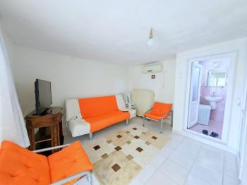 Didim Çamlık Aytepe’de Denize Yakın Eşyalı 3+1 Tripleks Yazlık