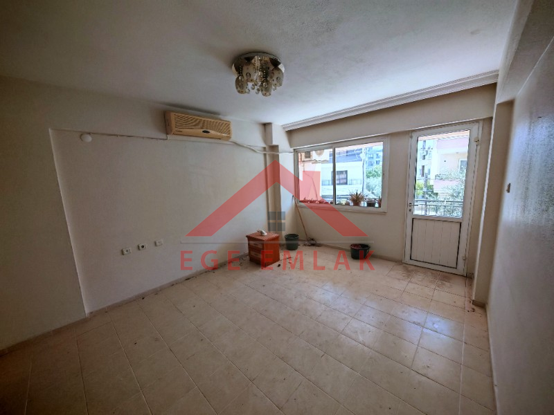 Didim Yeni Mahalle'de Merkezi Konumda Satılık 2+1 Ara Kat Daire