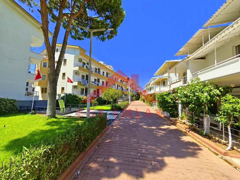 Didim Çamlık Aytepe’de Denize Yakın Eşyalı 3+1 Tripleks Yazlık
