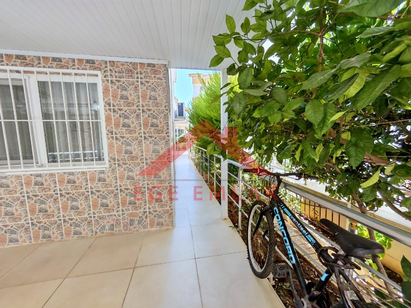 Didim Çamlık Aytepe’de Denize Yakın Eşyalı 3+1 Tripleks Yazlık