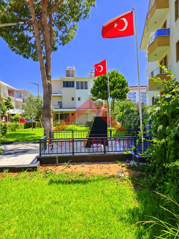 Didim Çamlık Aytepe’de Denize Yakın Eşyalı 3+1 Tripleks Yazlık