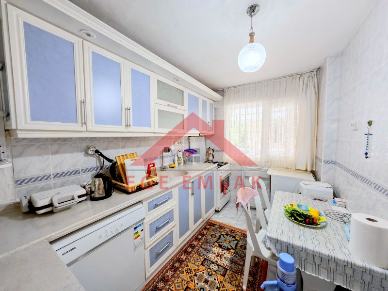 Didim Çamlık Aytepe’de Denize Yakın Eşyalı 3+1 Tripleks Yazlık