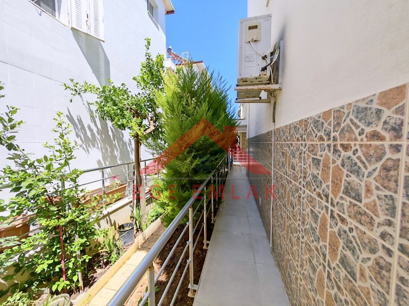 Didim Çamlık Aytepe’de Denize Yakın Eşyalı 3+1 Tripleks Yazlık