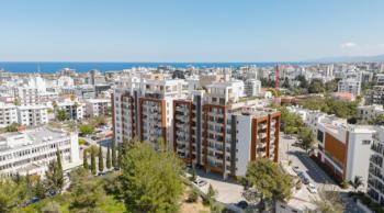 KKTC GİRNE MERKEZDE DENİZ VE DAĞ MANZARALI SATILIK 3+1 PENTHOUSE DAİRE
