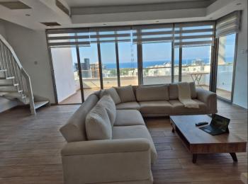 KKTC GİRNE MERKEZDE DENİZ VE DAĞ MANZARALI SATILIK 3+1 PENTHOUSE DAİRE