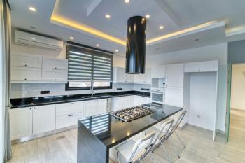 KKTC Girne Çatalköy'de Geniş Bahçeli Ödeme Planlı Satılık 4+1 Havuzlu Lüks Villa