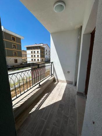 * AFYON ÜÇOK EMLAKTAN TOKİ KANLICA GÖKÇE TOKİLERDE MAH 2+1 80M² SIFIR ASANSÖRLÜ KİRALIK DAİRE * 