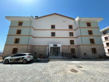 * AFYON ÜÇOK EMLAKTAN TOKİ KANLICA GÖKÇE TOKİLERDE MAH 2+1 80M² SIFIR ASANSÖRLÜ KİRALIK DAİRE * 