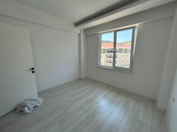 AFYON ÜÇOK EMLAKTAN KANLICA MAH +1 110M² SIFIR AYARINDA KİRALIK  DAİRE 