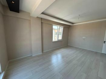 AFYON ÜÇOK EMLAKTAN KANLICA MAH +1 110M² SIFIR AYARINDA KİRALIK  DAİRE 